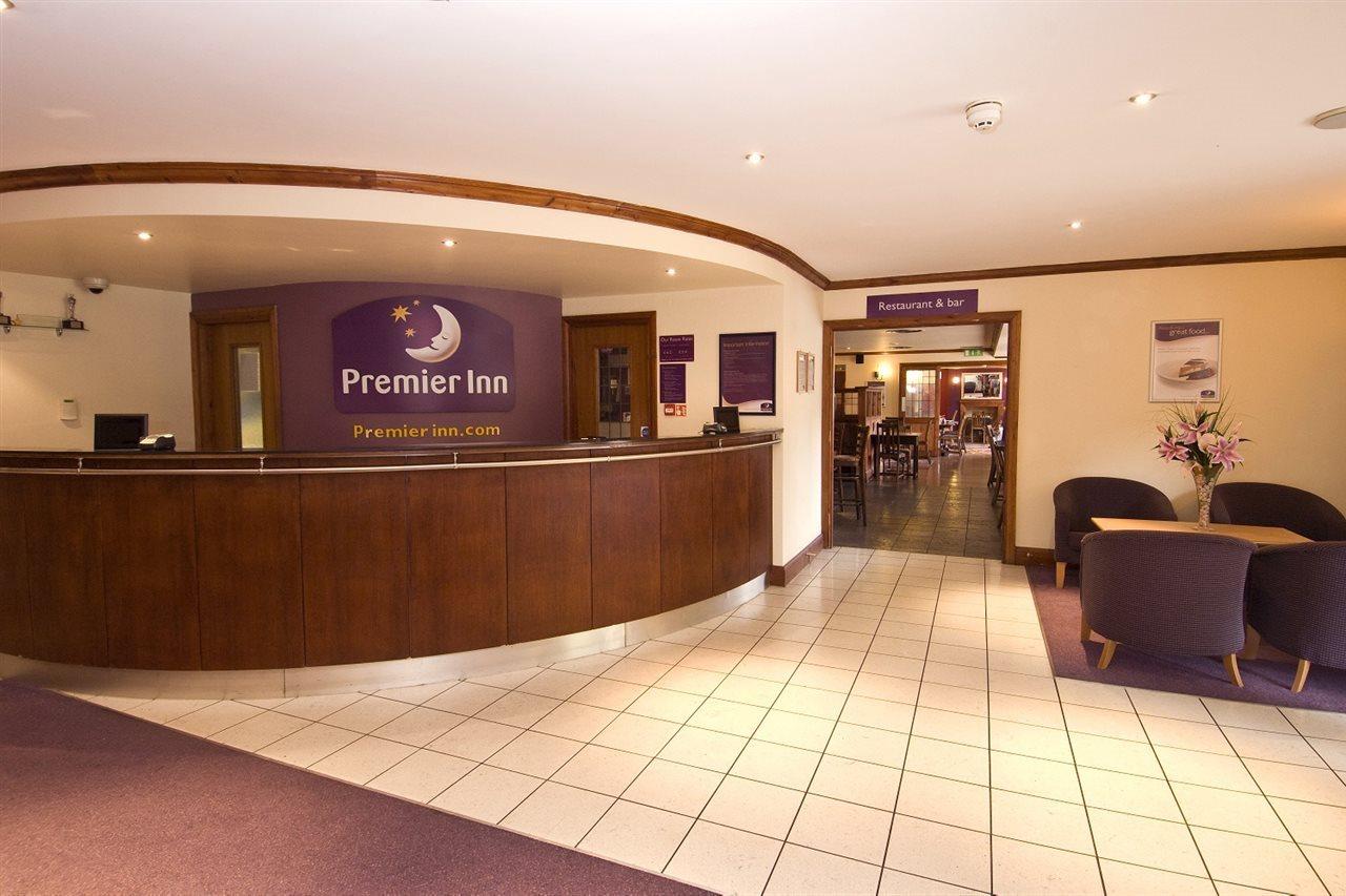 Premier Inn Gatwick Crawley Town West كرولي المظهر الخارجي الصورة