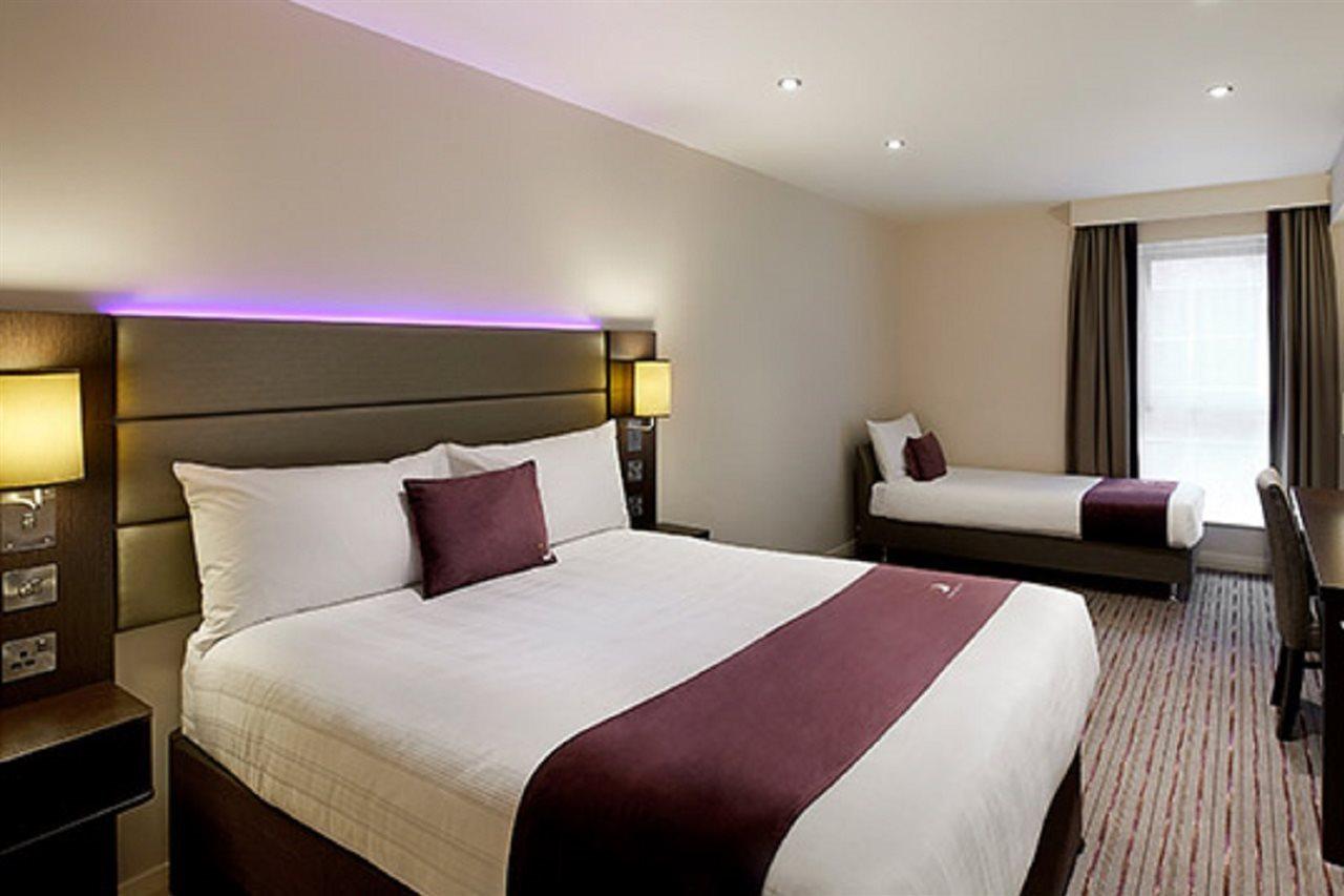 Premier Inn Gatwick Crawley Town West كرولي المظهر الخارجي الصورة