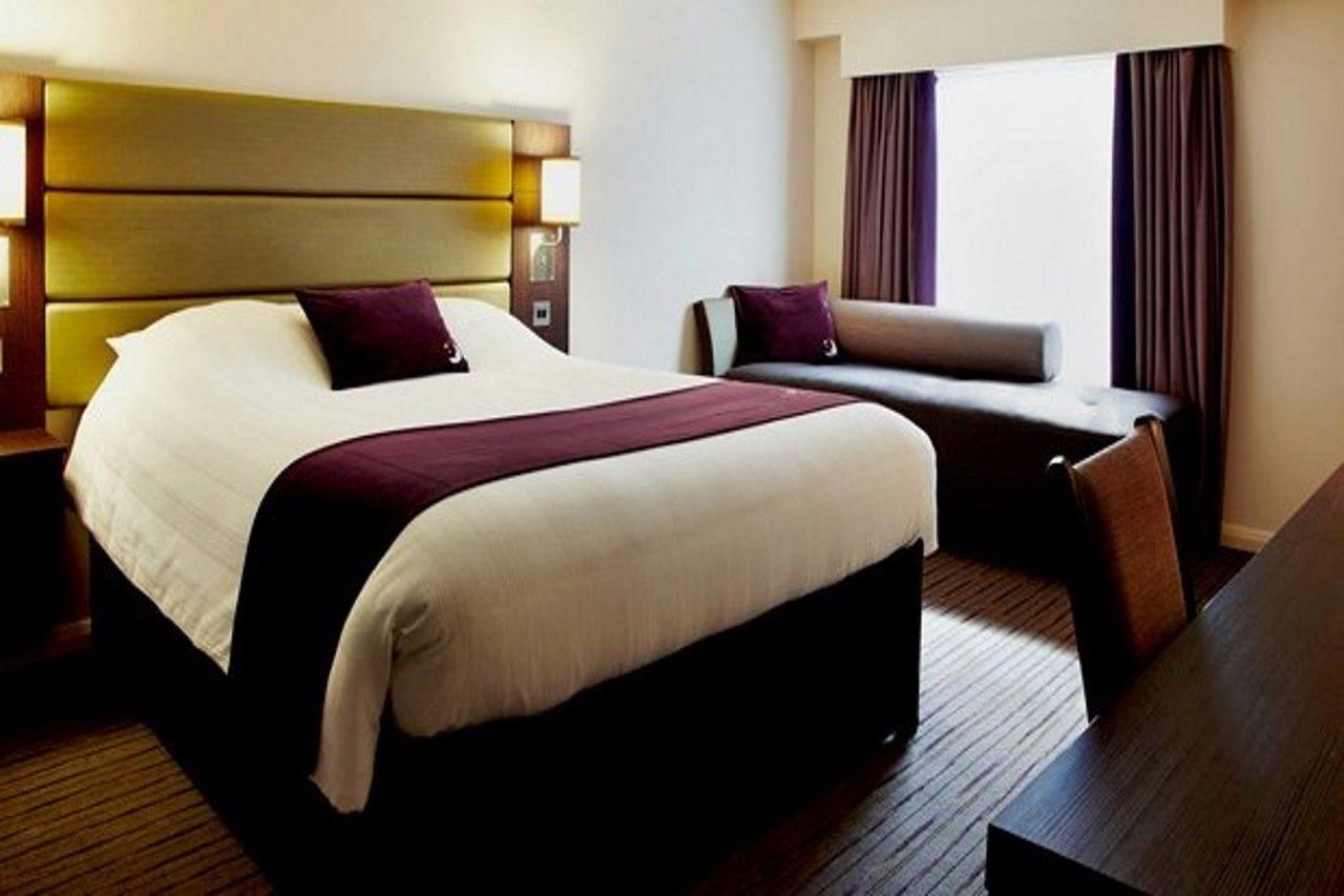 Premier Inn Gatwick Crawley Town West كرولي المظهر الخارجي الصورة